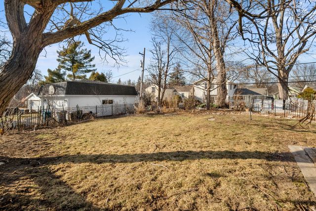 320 7th Street, Downers Grove, IL 60515