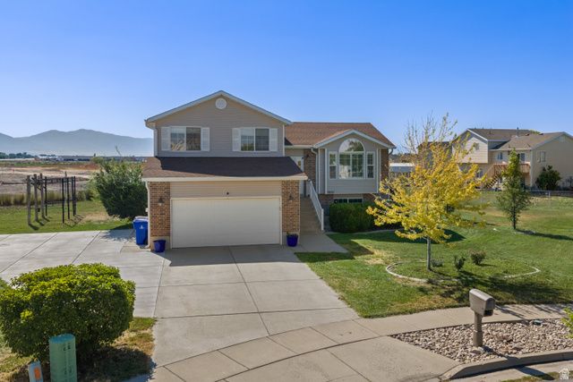 2821 W 2330 S, Syracuse, UT 84075