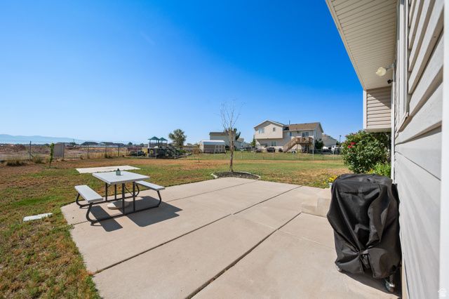 2821 W 2330 S, Syracuse, UT 84075