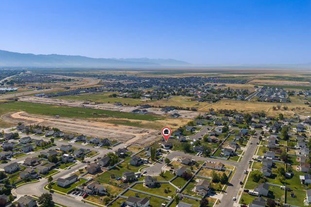 2821 W 2330 S, Syracuse, UT 84075