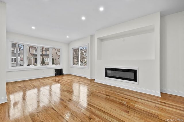 11512 197th Street, Saint Albans, NY 11412