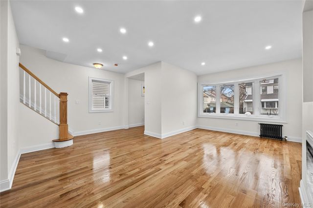 11512 197th Street, Saint Albans, NY 11412