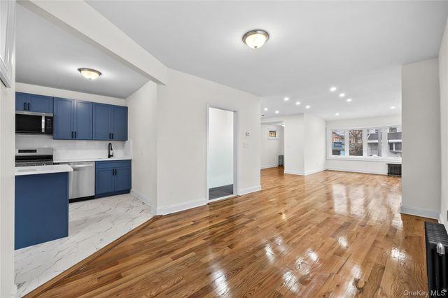 11512 197th Street, Saint Albans, NY 11412