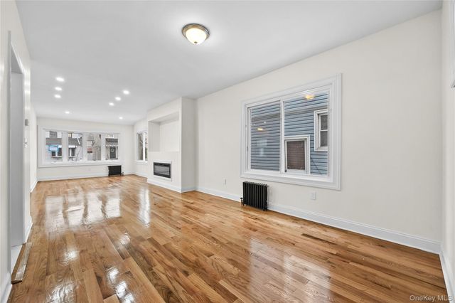 11512 197th Street, Saint Albans, NY 11412