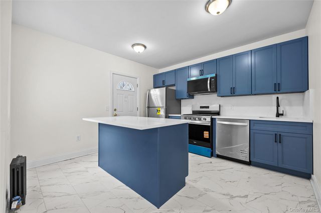 11512 197th Street, Saint Albans, NY 11412