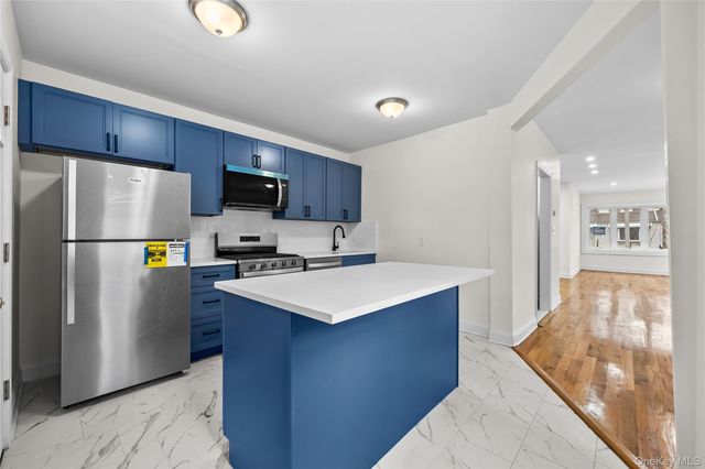 11512 197th Street, Saint Albans, NY 11412