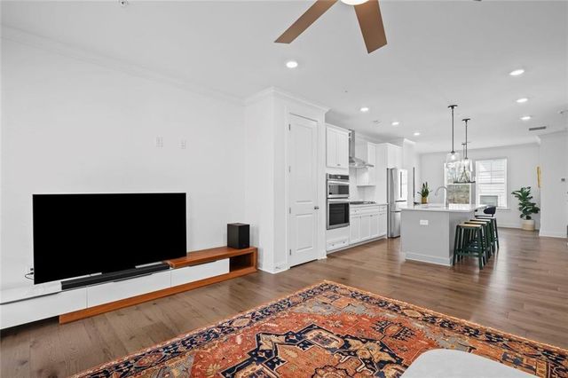 6623 Beacon Drive, Sandy Springs, GA 30328