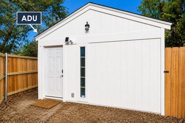 1227 Wilbur Street, Dallas, TX 75224