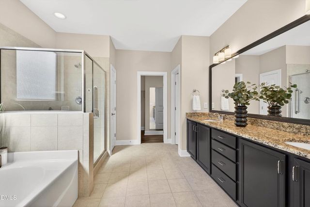 836 Boone Ridge Lane, Cary, NC 27519