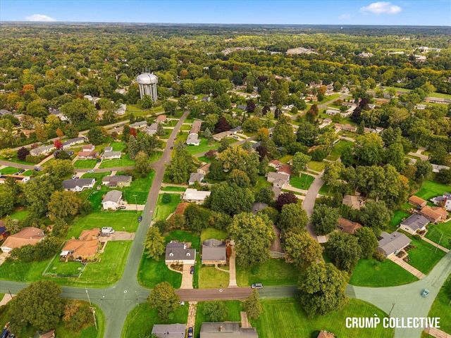 1910 Covington Drive, Grand Rapids, MI 49506