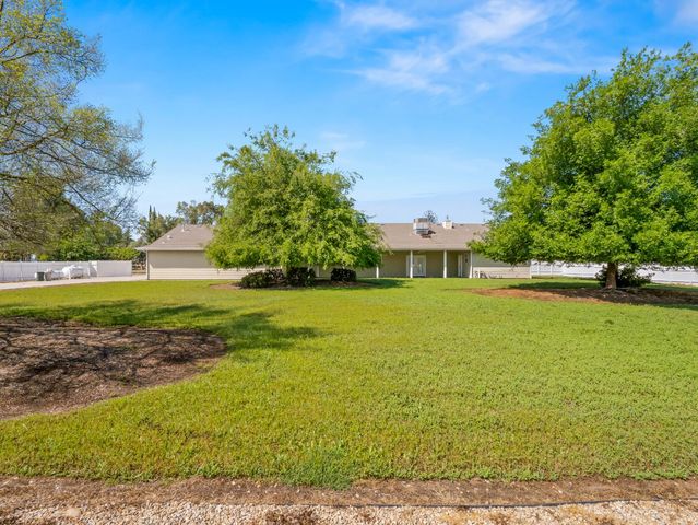 16389 Monreal Road, Madera, CA 93636