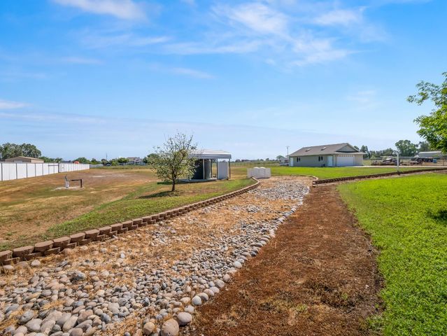 16389 Monreal Road, Madera, CA 93636