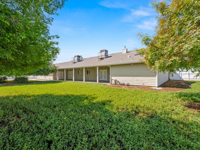 16389 Monreal Road, Madera, CA 93636