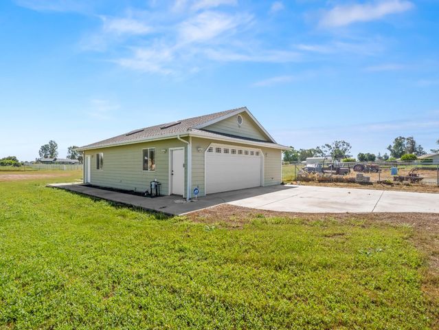 16389 Monreal Road, Madera, CA 93636