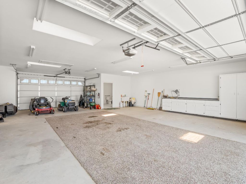 Image 46 of property listing at 16389 Monreal Road, Madera, CA 93636