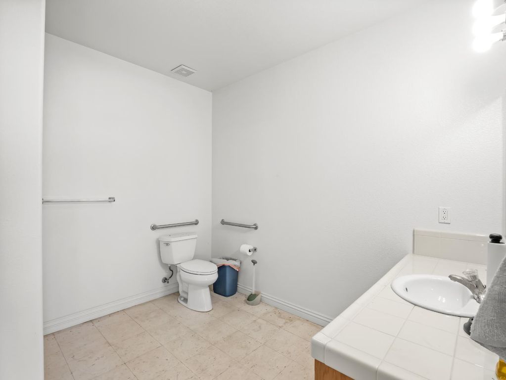 Image 47 of property listing at 16389 Monreal Road, Madera, CA 93636