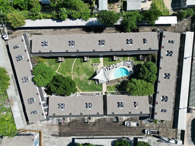 2200 Dickson DR 217, Austin, TX 78704