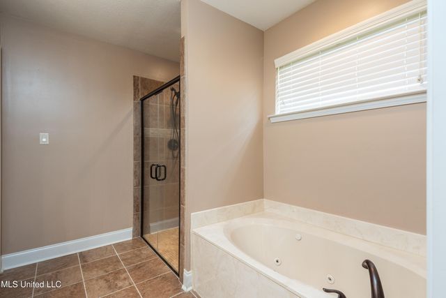 5891 Foxdale Loop, Southaven, MS 38672