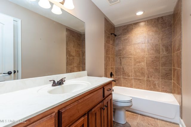 5891 Foxdale Loop, Southaven, MS 38672