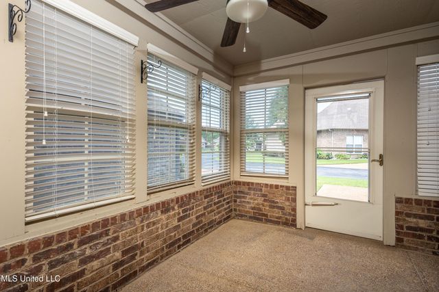 5891 Foxdale Loop, Southaven, MS 38672