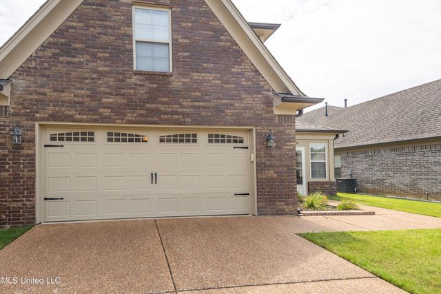 5891 Foxdale Loop, Southaven, MS 38672