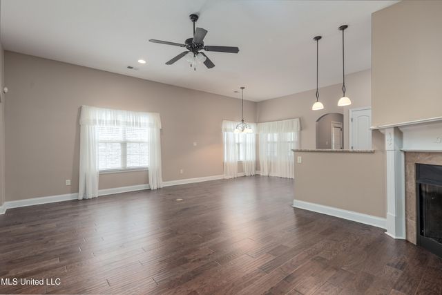 5891 Foxdale Loop, Southaven, MS 38672