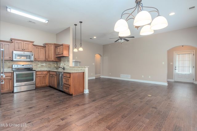 5891 Foxdale Loop, Southaven, MS 38672