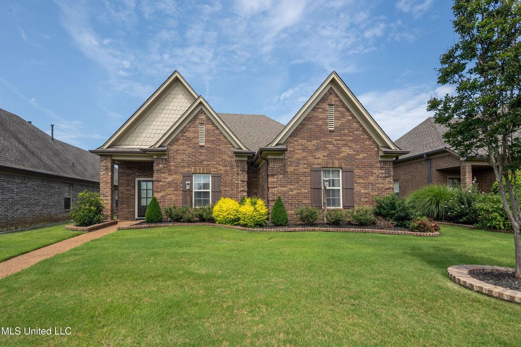 5891 Foxdale Loop, Southaven, MS 38672