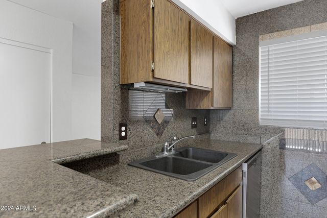 20235 N 3rd Drive 8, Phoenix, AZ 85027