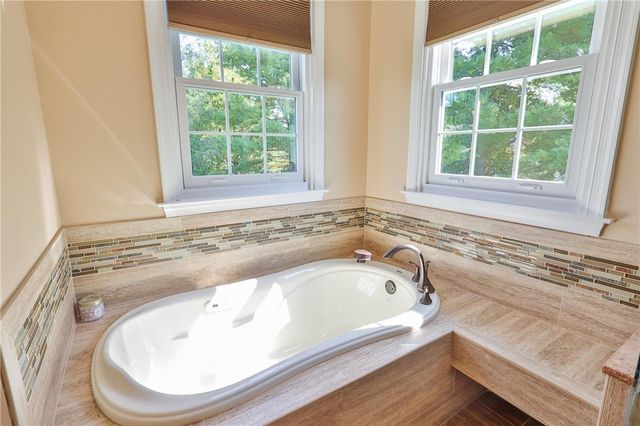 4295 Kathi Drive, Bethlehem City, PA 18017