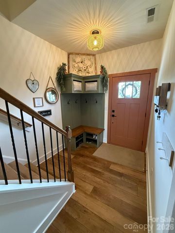 526 Cardwell Lane, Fletcher, NC 28732