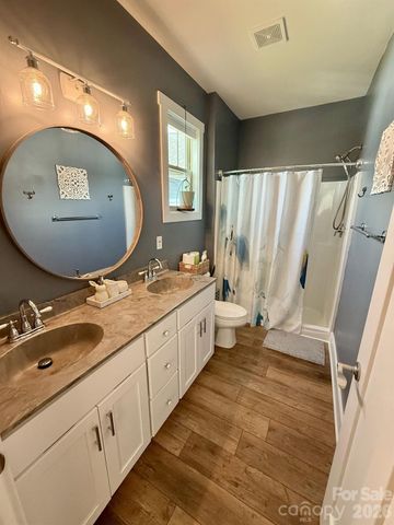 526 Cardwell Lane, Fletcher, NC 28732