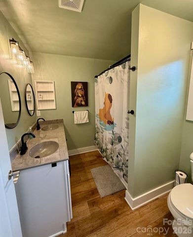 526 Cardwell Lane, Fletcher, NC 28732