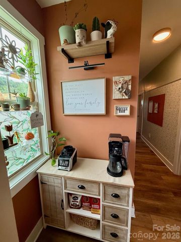 526 Cardwell Lane, Fletcher, NC 28732