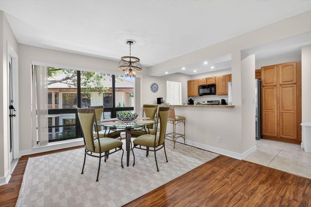 368 Brackenwood Circle, Palm Beach Gardens, FL 33418