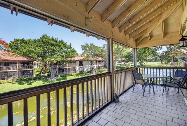 368 Brackenwood Circle, Palm Beach Gardens, FL 33418