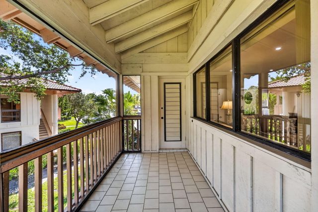 368 Brackenwood Circle, Palm Beach Gardens, FL 33418