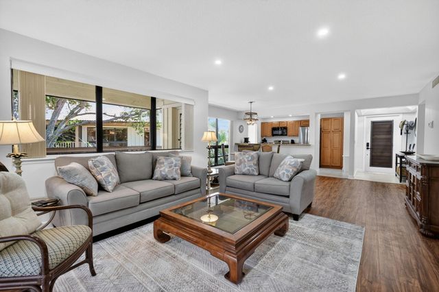 368 Brackenwood Circle, Palm Beach Gardens, FL 33418