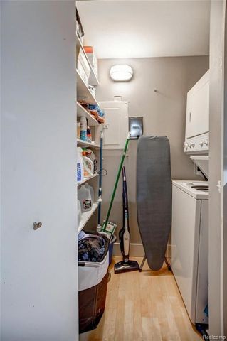 6533 E Jefferson Avenue 417, Detroit, MI 48207