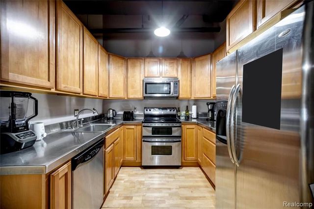 6533 E Jefferson Avenue 417, Detroit, MI 48207