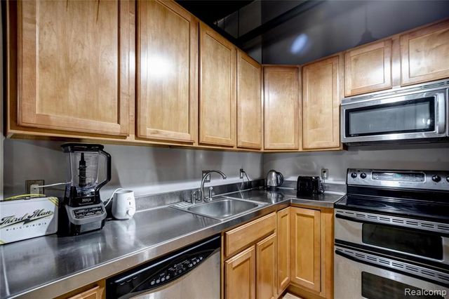 6533 E Jefferson Avenue 417, Detroit, MI 48207