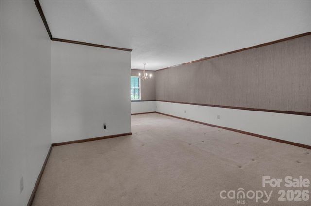 900 Highland Mist Lane, Charlotte, NC 28215