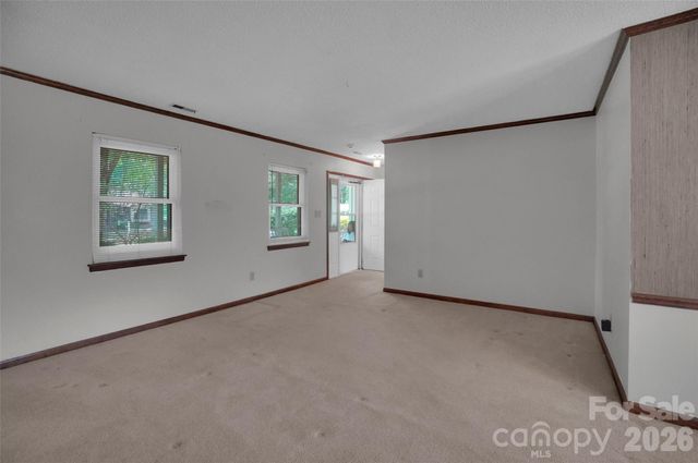 900 Highland Mist Lane, Charlotte, NC 28215