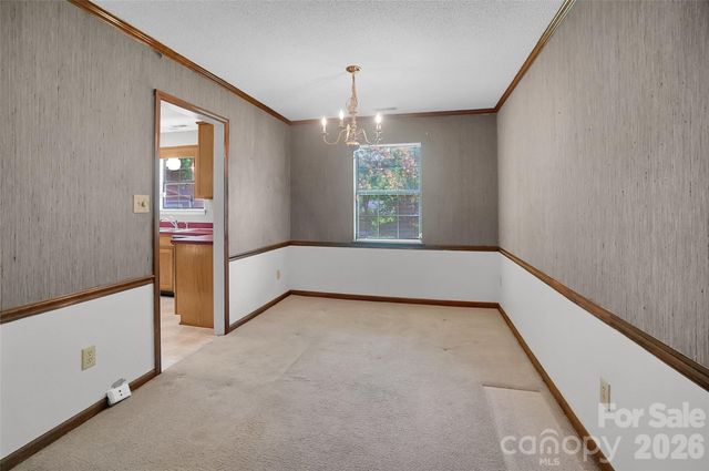 900 Highland Mist Lane, Charlotte, NC 28215