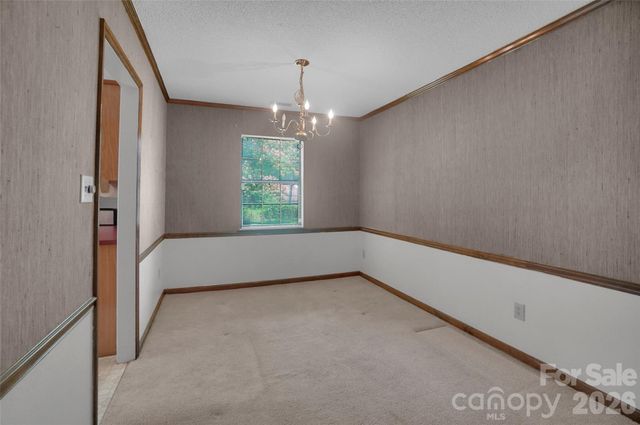 900 Highland Mist Lane, Charlotte, NC 28215