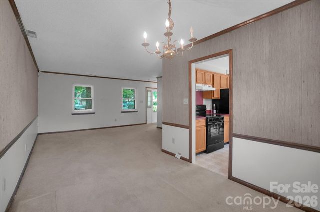 900 Highland Mist Lane, Charlotte, NC 28215