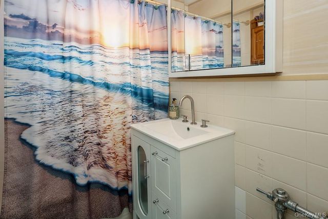 226-26 Union Turnpike 6H, Oakland Gardens, NY 11364