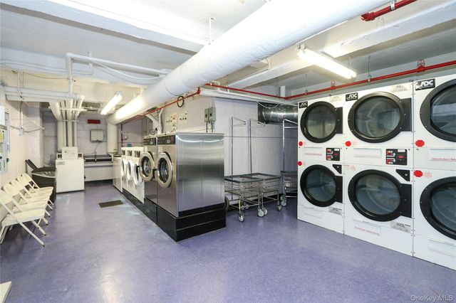 226-26 Union Turnpike 6H, Oakland Gardens, NY 11364