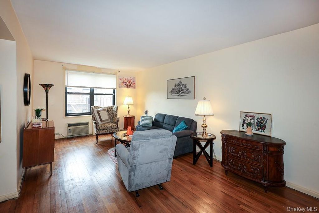 226-26 Union Turnpike 6H, Oakland Gardens, NY 11364 — photo 2