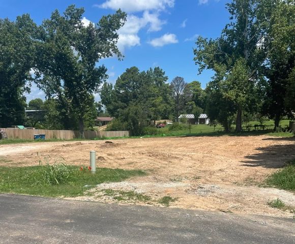 1110 NW 7th Street, Bentonville, AR 72712